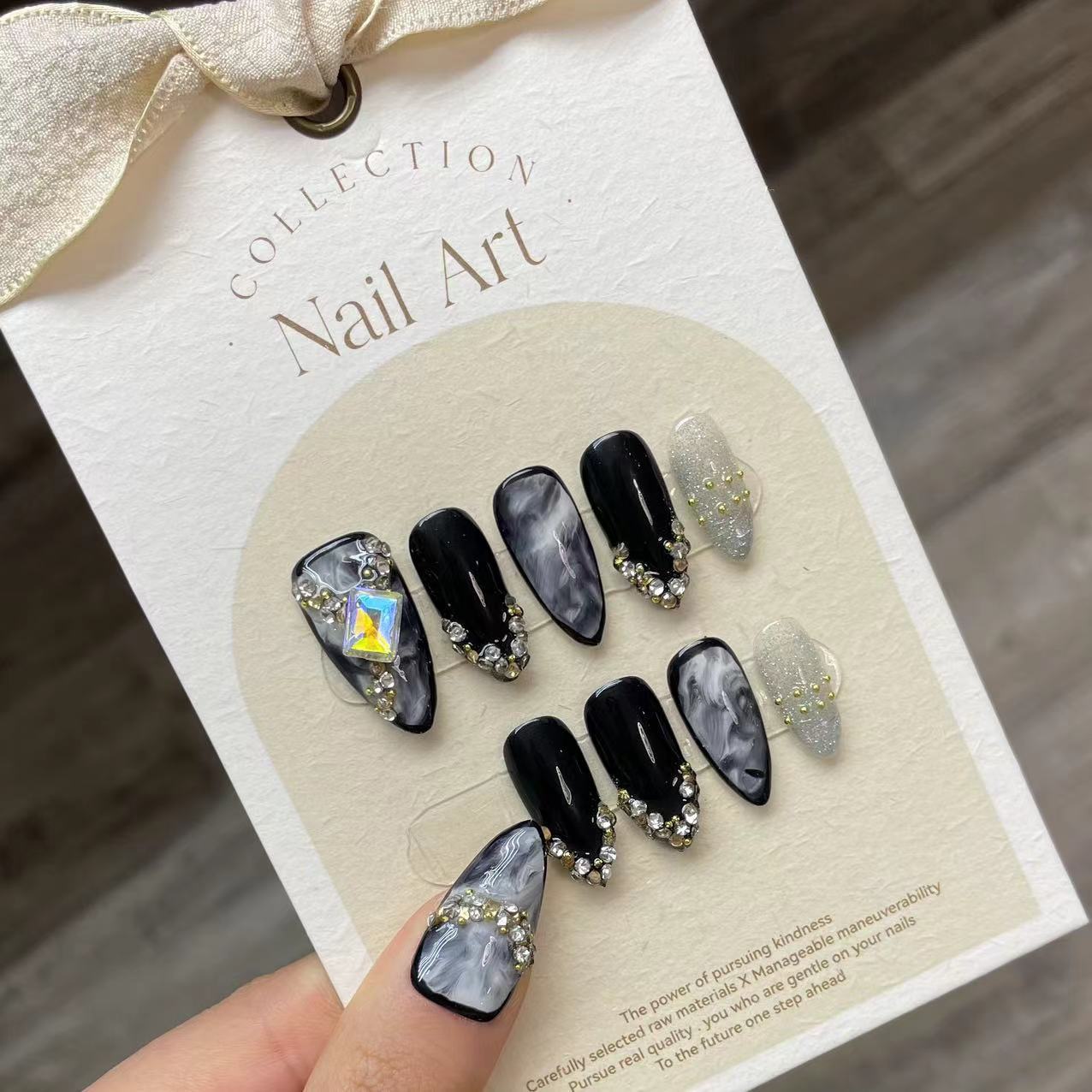Handmade Press on Nails Black  - Nail Art Press On recension och pris
